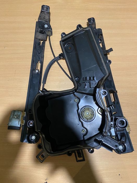 Mechanizm szyby przód prawy Leon 2 II Gwarancja