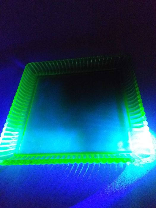 prato/tabuleiro vidro uranio