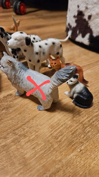 Zabawkowe zwierzątka koty psy mix