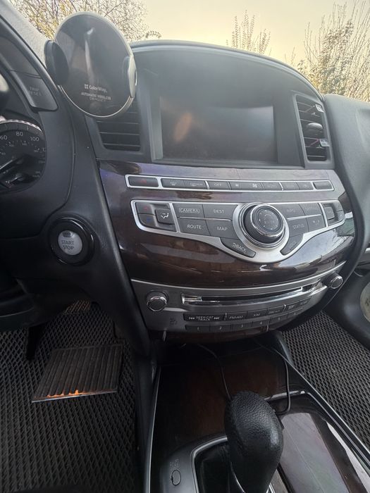 Продам Infiniti qx60