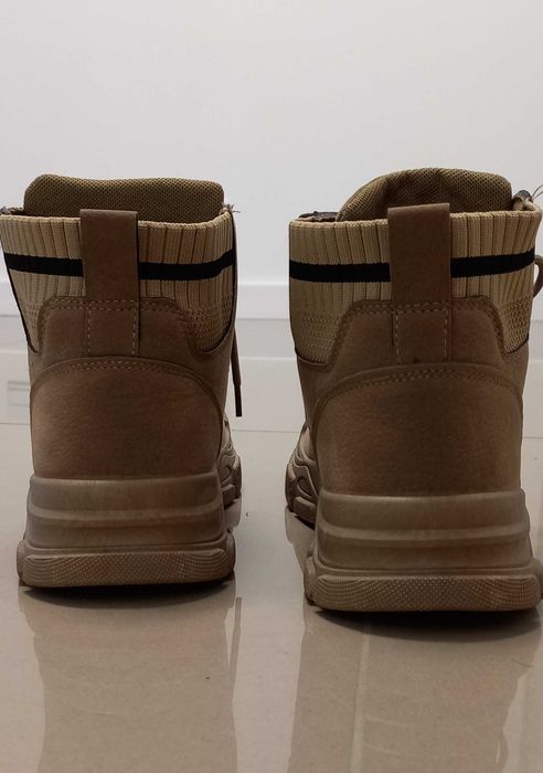 Buty M męskie beżowe 44