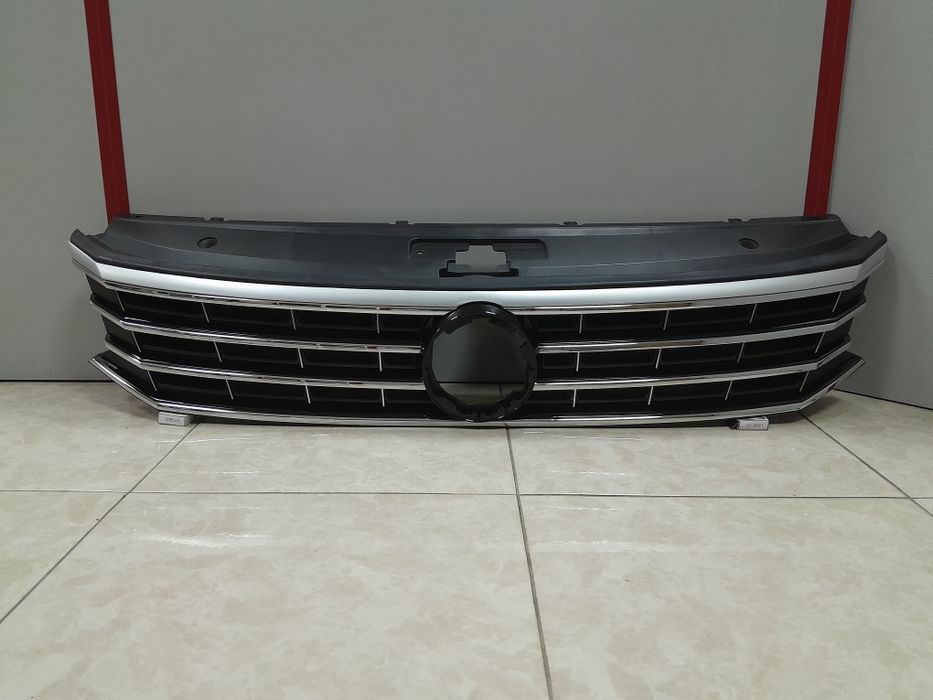 Решетка решітка радиатора радіатора  VW  Passat Пассат  B8 USA