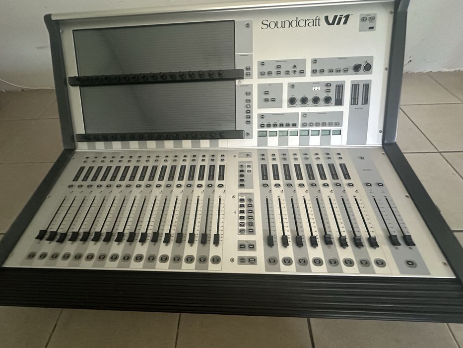 Mikser Soundcraft Vi 1