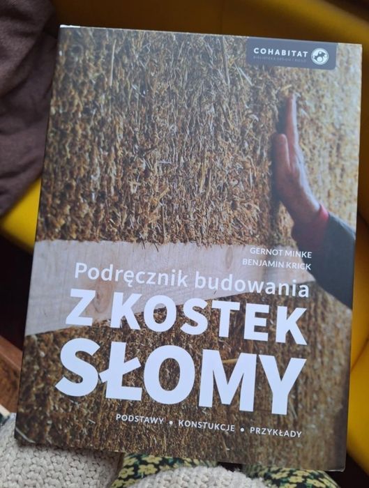 Podręcznik budowania z kostek słomy