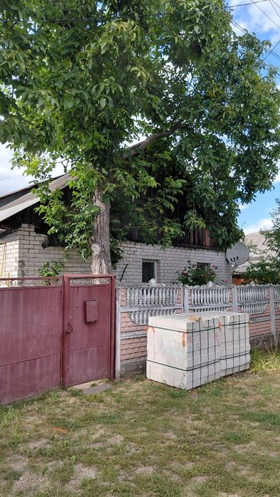 Продаж окремого будинку