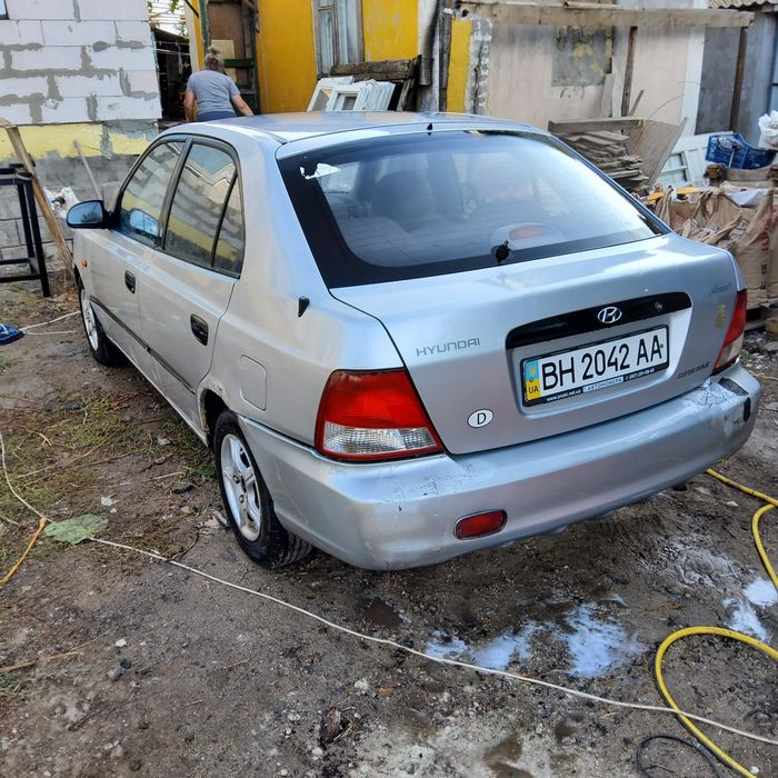 Huindai accent 1.3 автомат