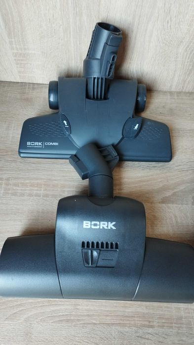 Пылесос Bork  V601 безмешковой с аквафильтром