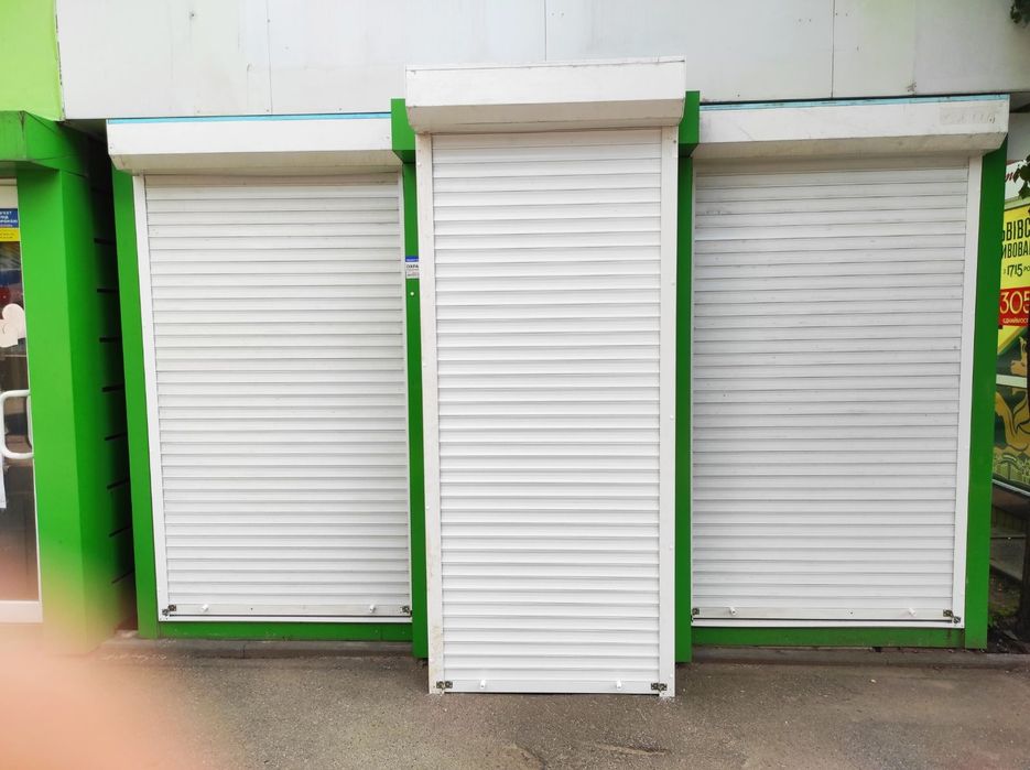 Толстые  защитные роллеты б/у .Рольставни б/у. Ролет б/в