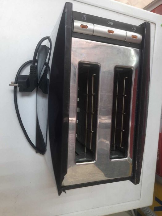 Тостер Braun с лотком для крошек