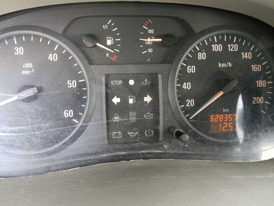 Opel Vivaro 2,5 CDTI