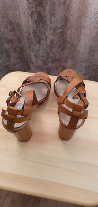 Жіночі туфлі Massimo Dutti 40 р