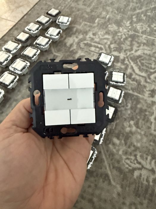 Efapel D40 pressão e persiana (como novos)