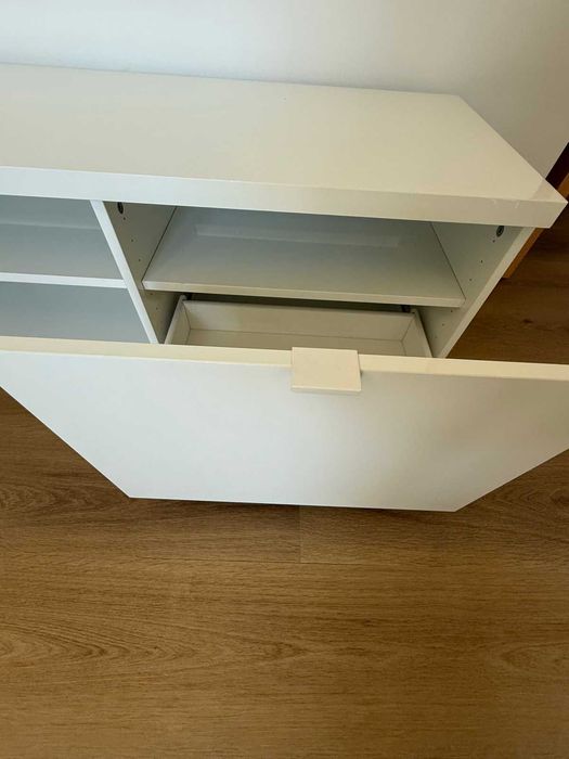 Móvel de TV IKEA BYÅS branco