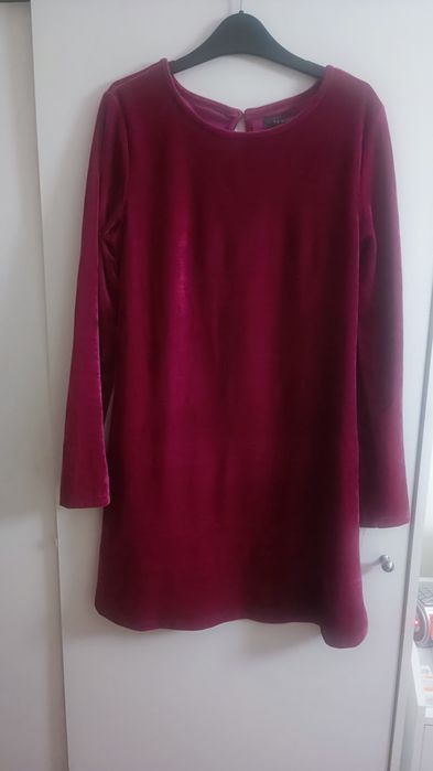 Vários vestidos senhora apenas 5€ cada (todos 20€)