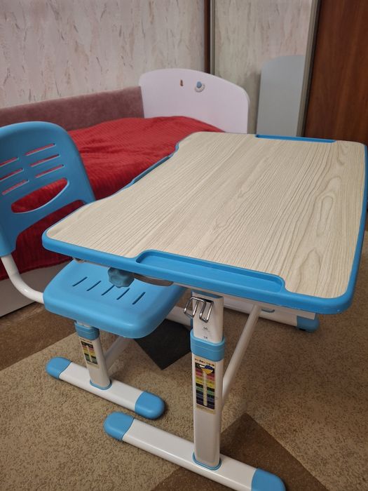 Парта та стільчик  FunDesk