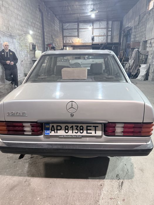 Мерседес 190е 2.0 бензин автомат