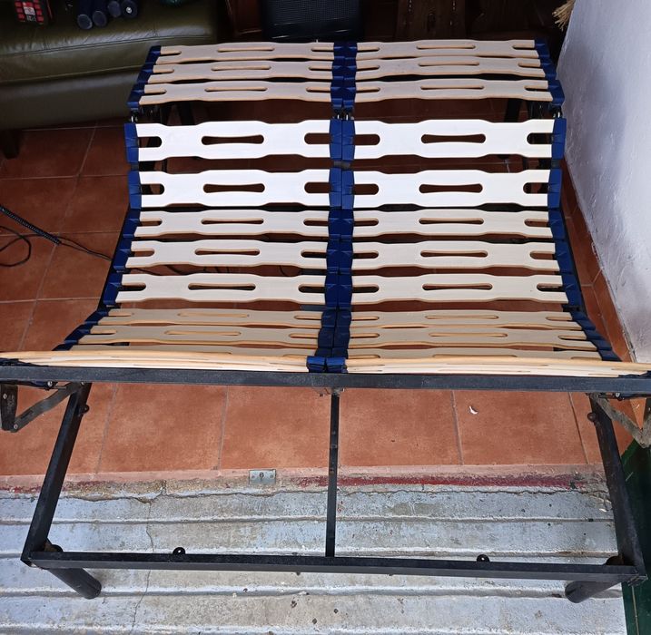 Estrado casal elétrico elevatório