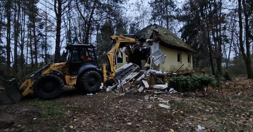 Rozbiórki wyburzenia wiaty garaże konstrukcje drewniane równanie terenu zagospodarowanie terenów zielonych