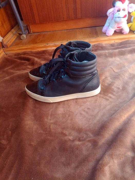 продам женские новые