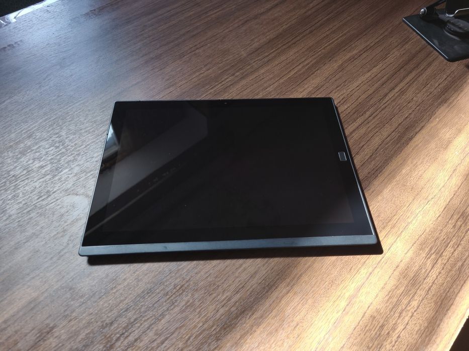 Продам Lenovo x1 tablet, m7-6y75 16gb, ssd 512gb