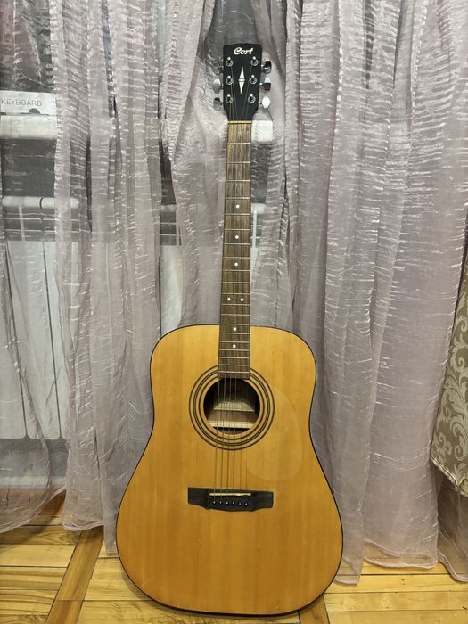 Акустична гітара Cort ad 810.