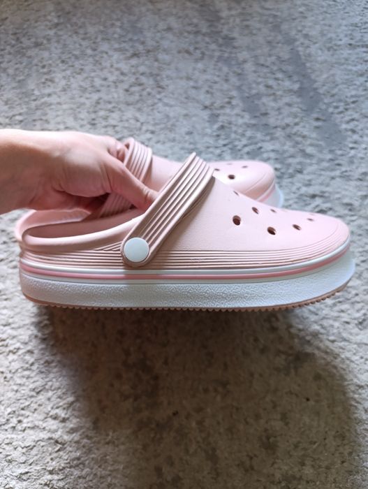 Нові крокси сабо р.38