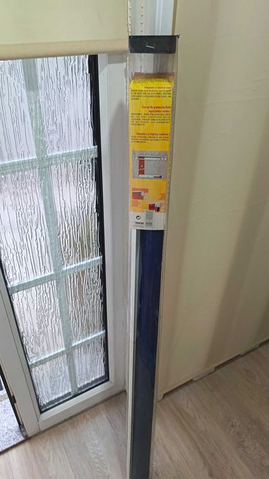 Cortinado de rolo azul