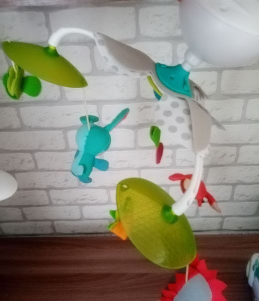 Дитячий мобіль на ліжечко