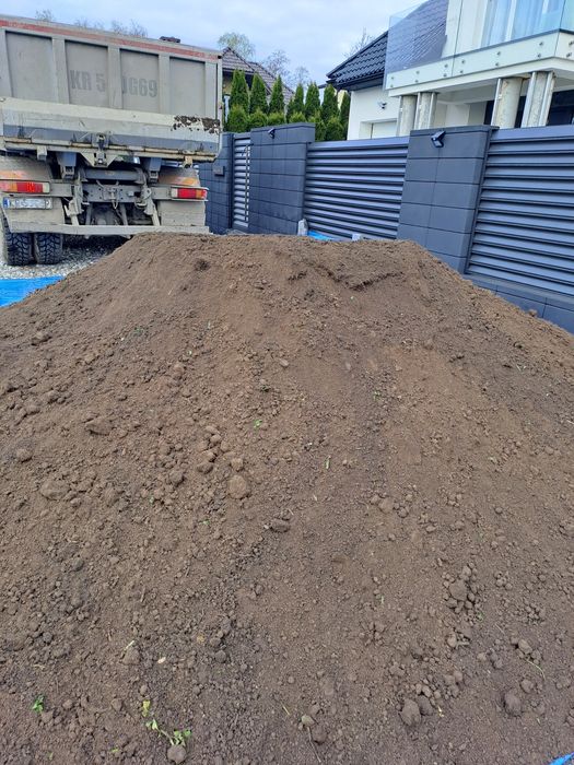 Oddam za darmo, ziemia z wykopu na podniesienie terenu.