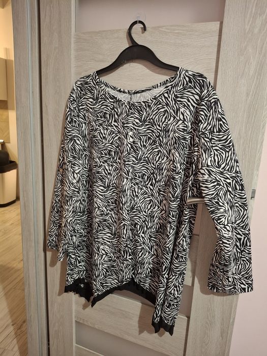 Bluzka zebra 44/46 asymetryczna