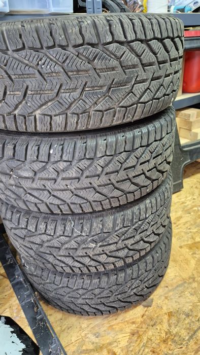 Koła felgi stalowe opony zimowe 15 kołpaki