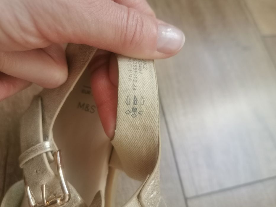 Sandałki złote Marks and Spencer rozm  34  rzymianki