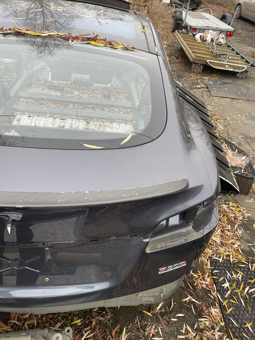 Кузовні запчастини Tesla S 13-2020р
