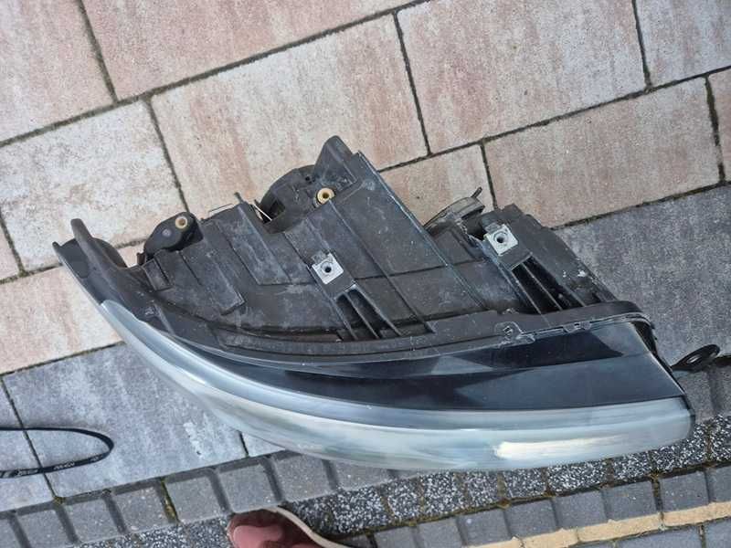 Lampy przód Volkswagen Transporter  T6 lewa i prawa