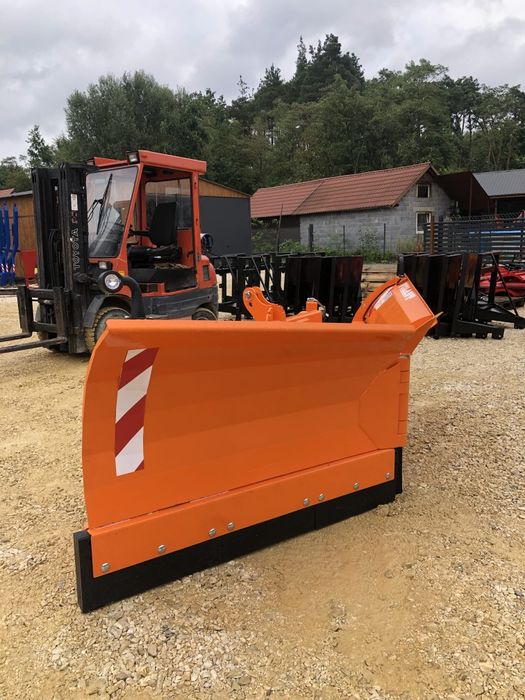 Solidny pług hydrauliczny do śniegu strzałka składany 2.9 m euro/tuz