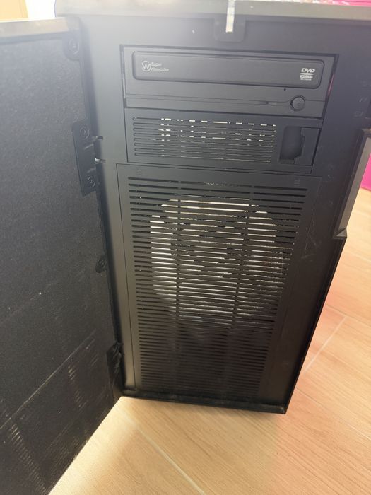 Caixa ATX Fractal R5 Design + leitor/Gravador CD/DVD