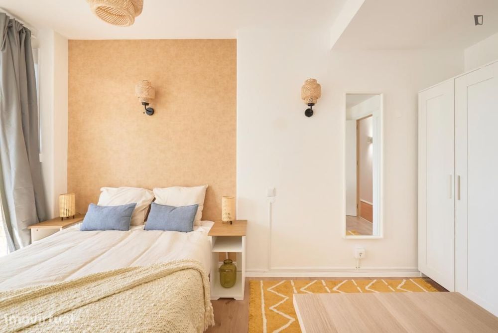 Quarto - localizado em Lapa Lisbon