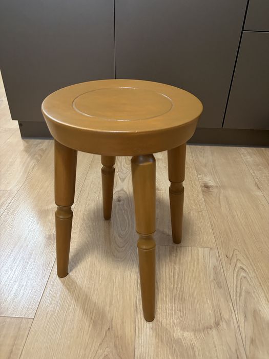 Taboret stołek drewniany