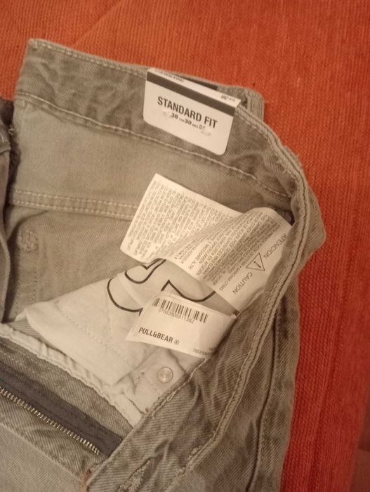 Calças de homem Stradivarius 38