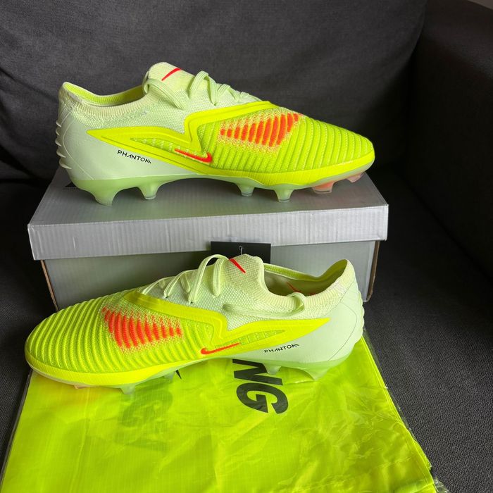 Chuteiras Nike Phantom  6 Low Elite