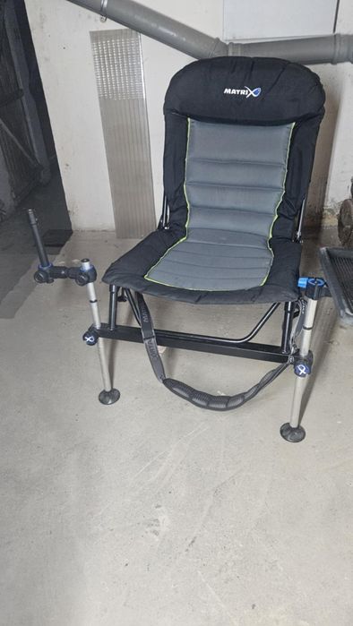 Krzesło siedzisko Matrix + tacka boczna Garbolino