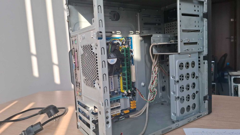 Komputer Intel Pentium E2200