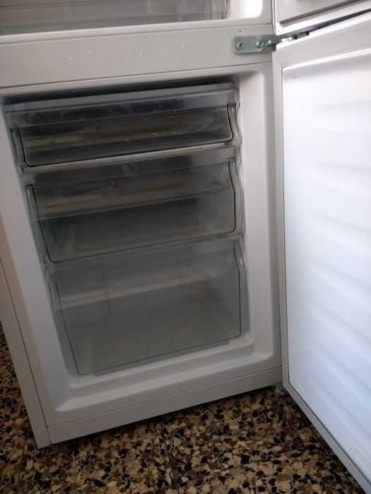 Frigorífico Kunft á venda .