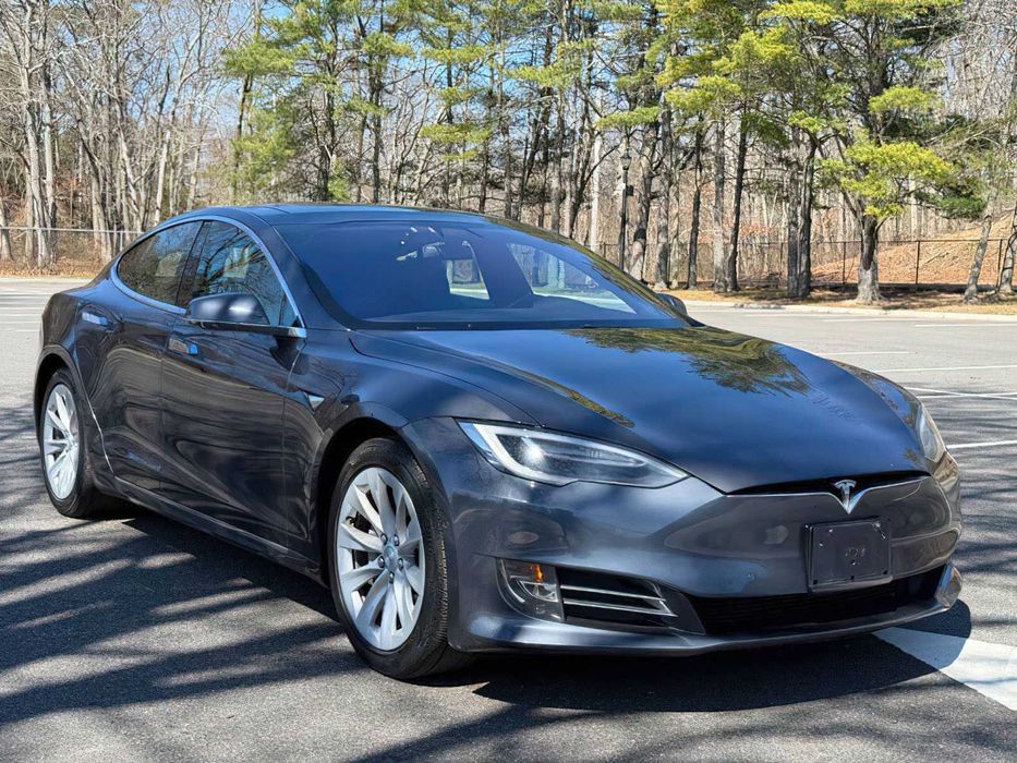 Tesla Model S 75D      2018