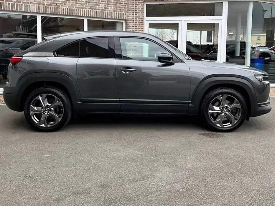 Mazda MX-30      2022