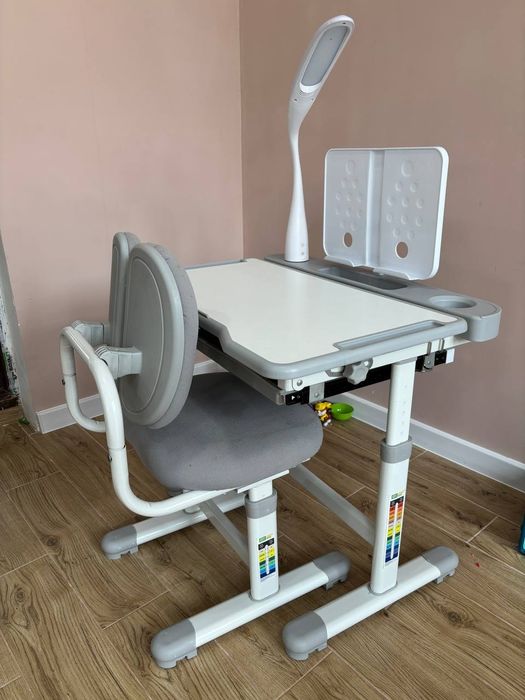 Комплект меблів Evo kids стіл + стілець + полиця + лампа BD-23 G