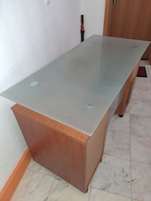 Secretária para computador