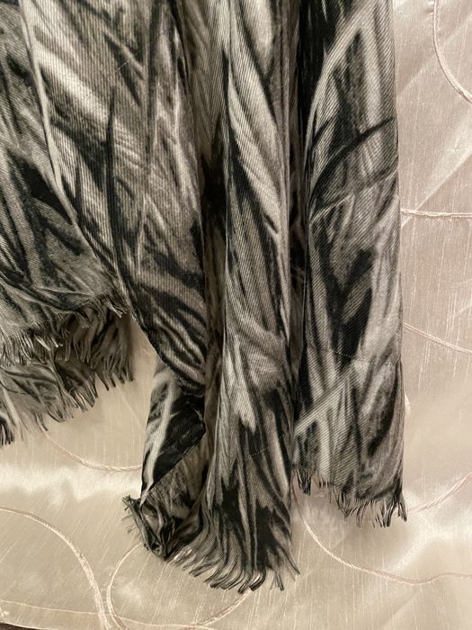 Elegancki duży szal