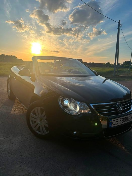 Автомобіль Volkswagen EOS