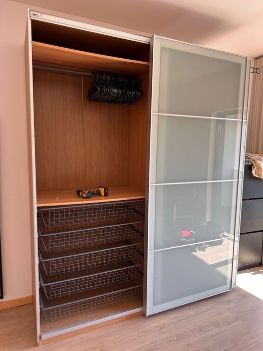 IKEA PAX – 2 Portas de Correr em Vidro Fosco 200x236 cm + Calhas